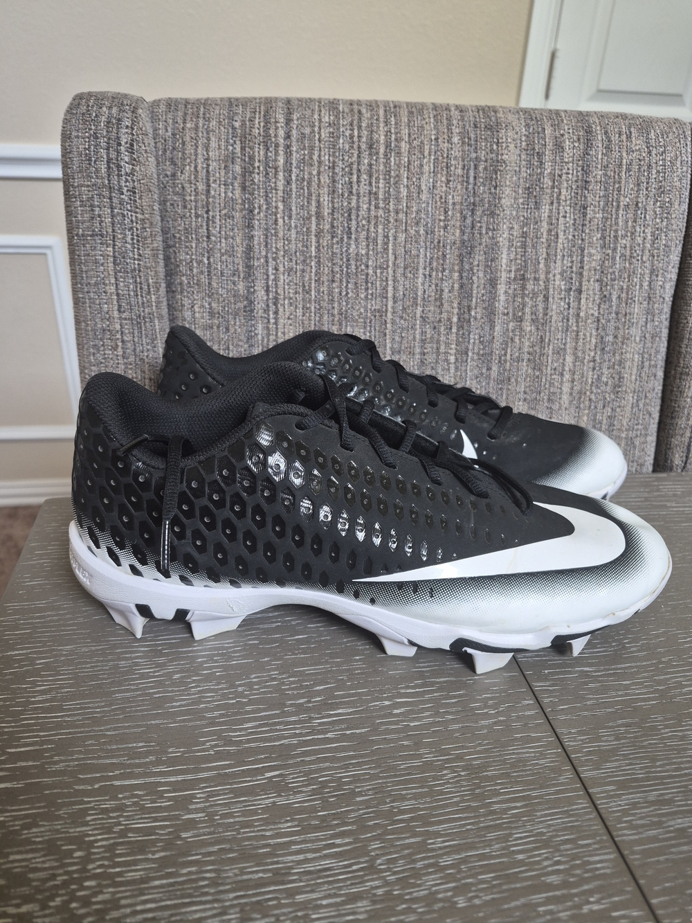 Nike Vapor Ultrafly 2 Keystone Black And White Baseball Cleats AO7945 - Size 11
